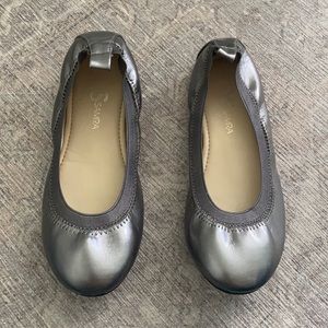 Yosi Samra girls flats size 1 metallic color